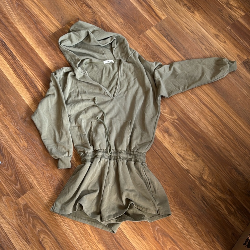 natural life hooded romper